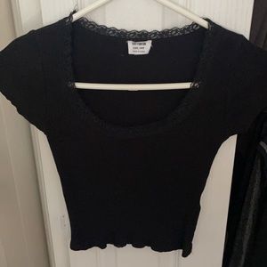 Cotton On 🧶 Black lace top - Size XS - BRAND NEW